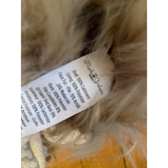 Ladies Mark and Graham 100% Cashmere Cream Mittens Fleece Lined Gloves S/M - Picture 2 of 3